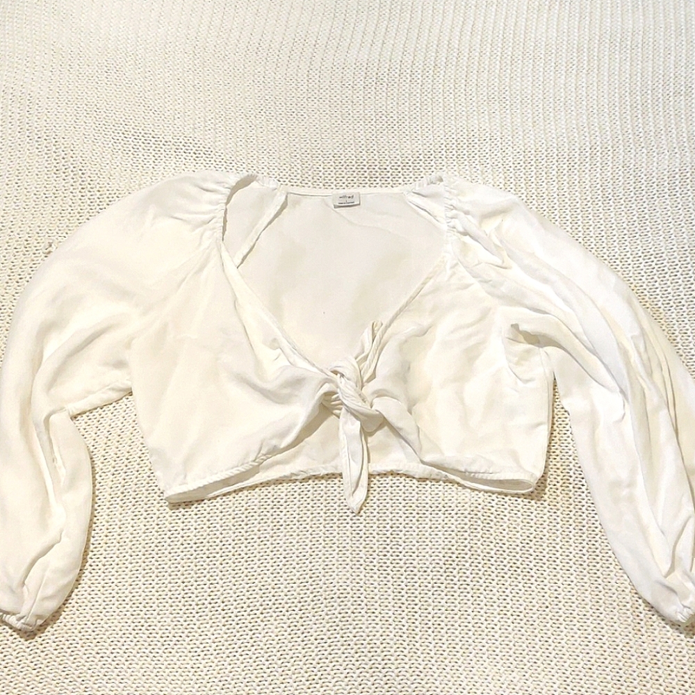 L White Linen cropped Aritzia Blouse